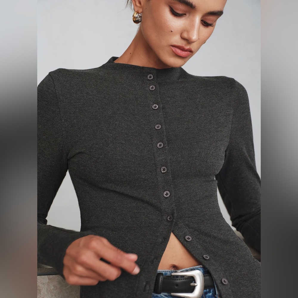 Commense Charcoal Button Down Top Size Small - image 7